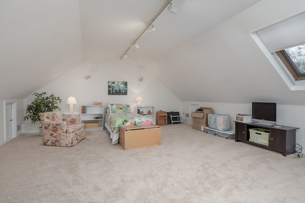 121 Stone Ridge Road, Unit 121 Franklin, MA 02038 - Photo 28 of 34 Gallery Image 28