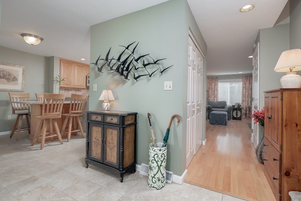 121 Stone Ridge Road, Unit 121 Franklin, MA 02038 - Photo 6 of 34 Gallery Image 6