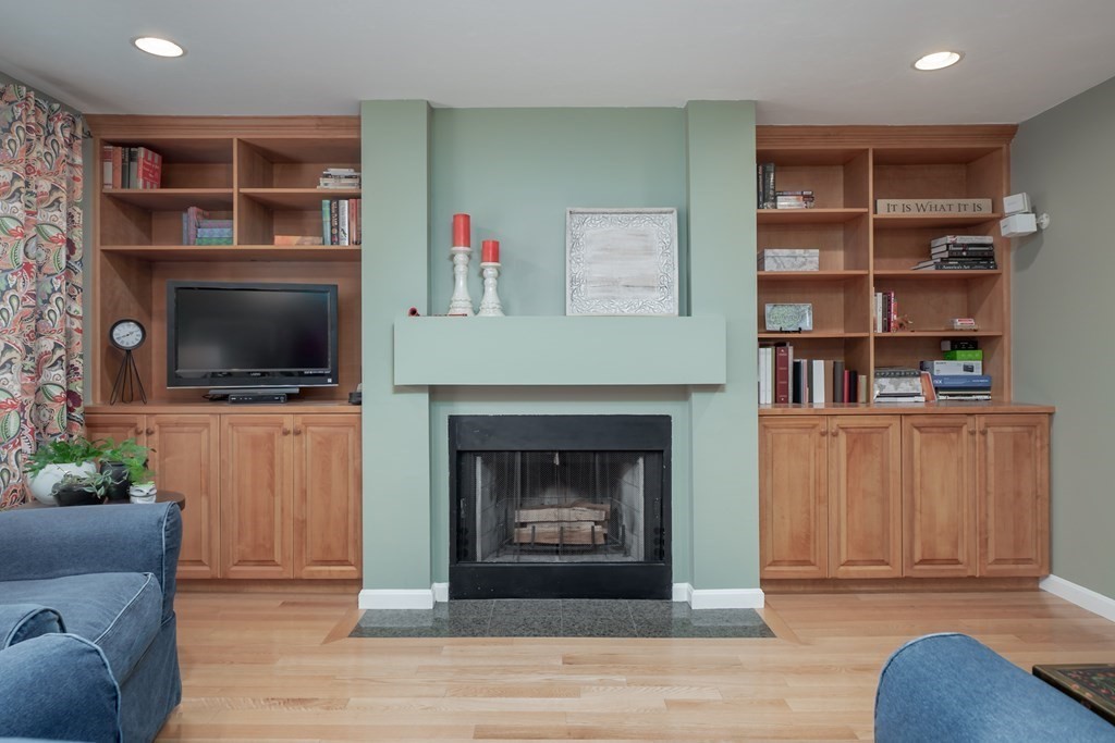 121 Stone Ridge Road, Unit 121 Franklin, MA 02038 - Photo 10 of 34 Gallery Image 10