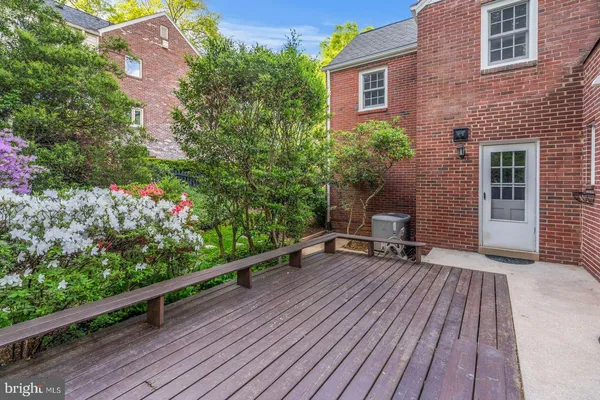 $6,300 | 1616 North Harrison Street, Arlington, VA 22205