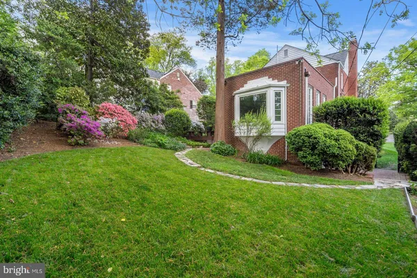 $6,300 | 1616 North Harrison Street, Arlington, VA 22205