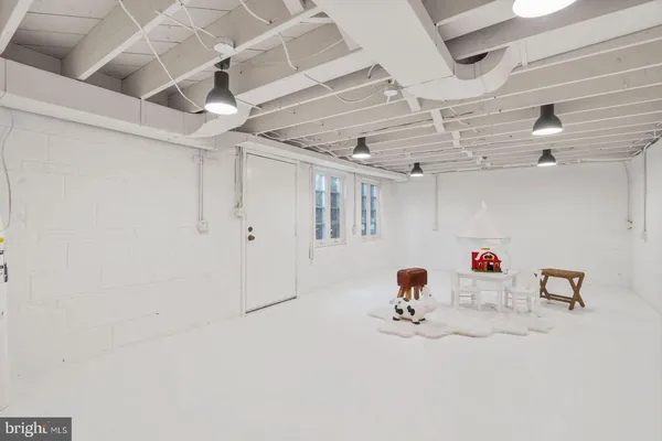 $6,300 | 1616 North Harrison Street, Arlington, VA 22205