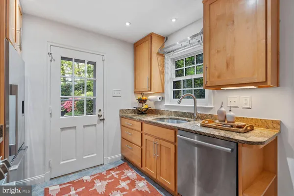 $6,300 | 1616 North Harrison Street, Arlington, VA 22205