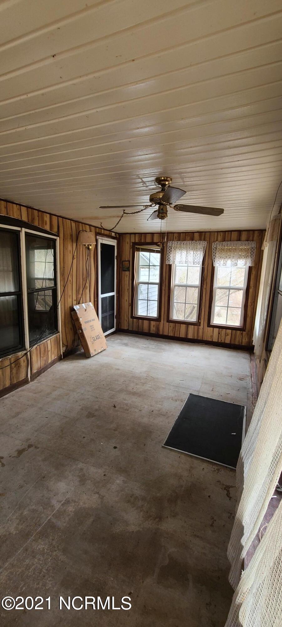548 Newport Loop Road Newport, NC 28570 - Photo 18 of 20 back porch2