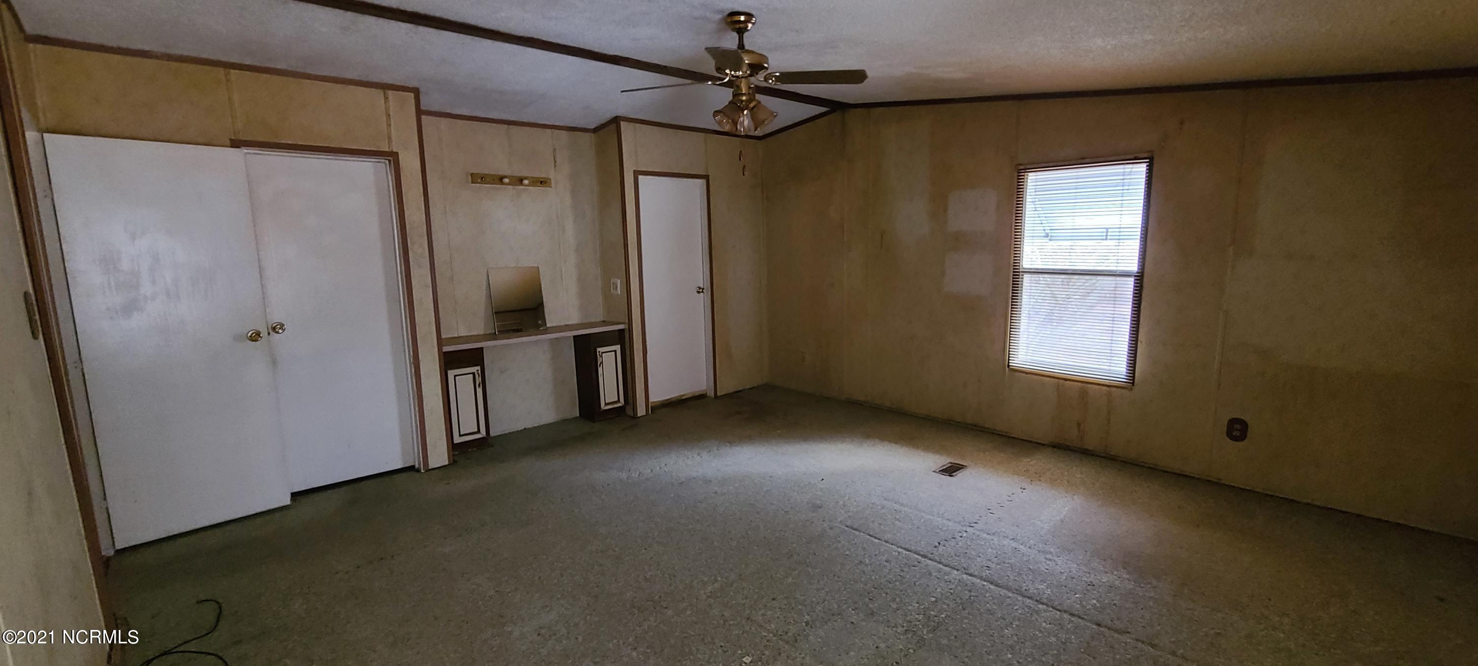 548 Newport Loop Road Newport, NC 28570 - Photo 9 of 20 mbd1