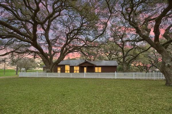 a house view with outdoor space