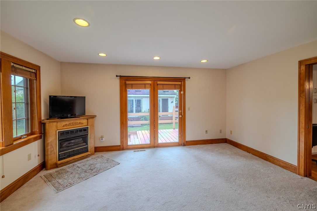 216 Hampton Road Syracuse, NY 13203 - Photo 18 of 40 First Floor Bedroom/Office