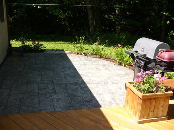 180 Reservoir Road Westhampton, MA 01027 - Photo 6 of 28 a view of a backyard with sitting area