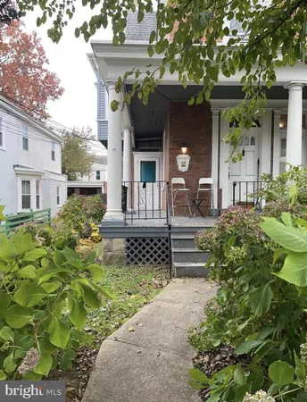 $1,100 | 419 Green Lane, Unit 3, Philadelphia, PA 19128