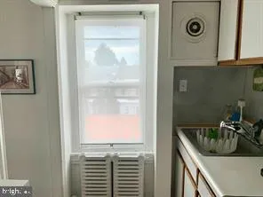$1,100 | 419 Green Lane, Unit 3, Philadelphia, PA 19128
