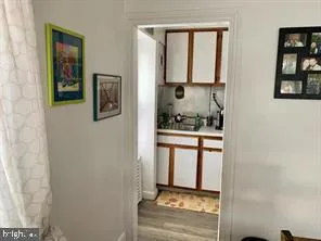 $1,100 | 419 Green Lane, Unit 3, Philadelphia, PA 19128