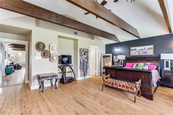 $775,000 | 415 Star Shell Road, Decatur, TX 76234