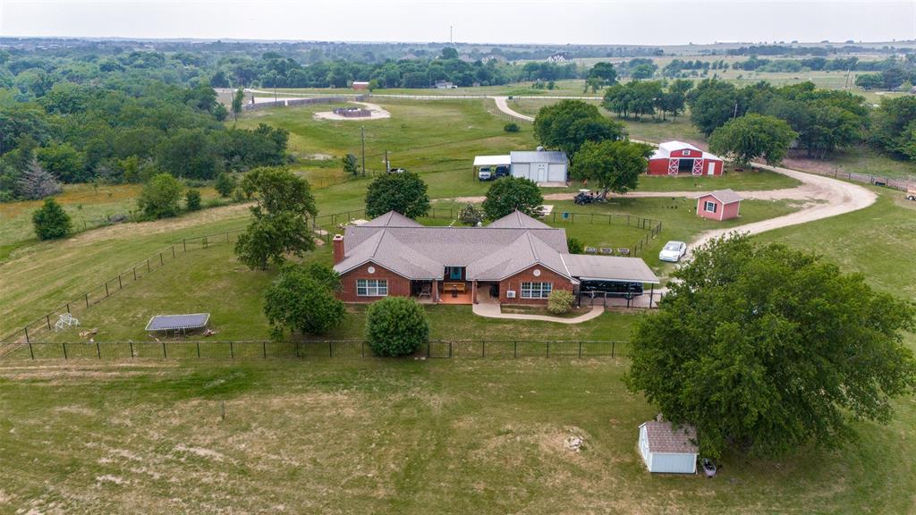 415 Star Shell Road Decatur, TX 76234 - Photo 32 of 39