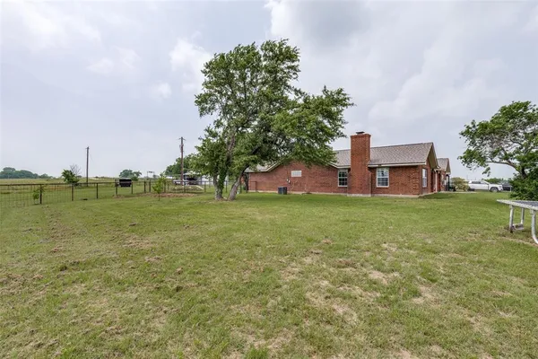$775,000 | 415 Star Shell Road, Decatur, TX 76234