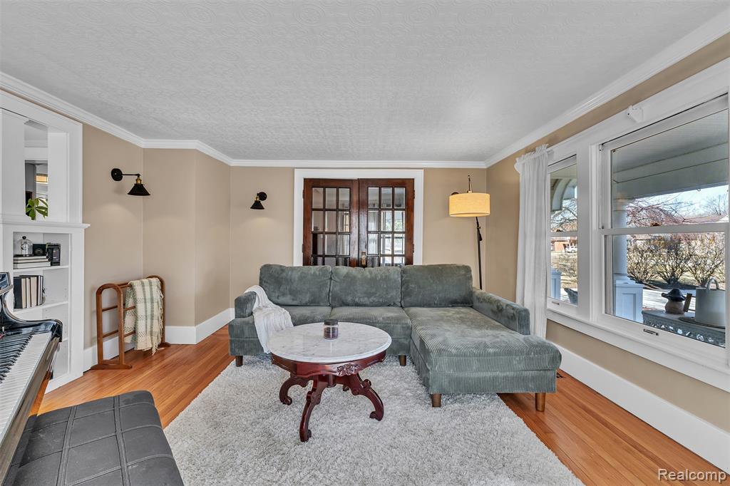 21109 Gill Road Farmington, MI 48335 - Photo 15 of 57