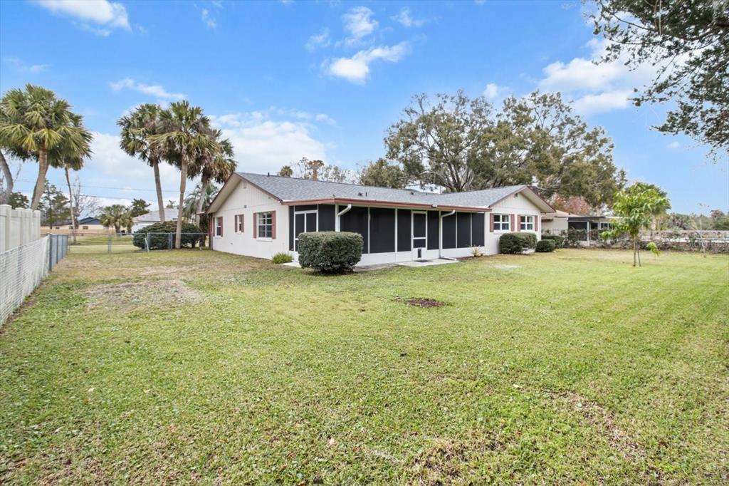 512 Southeast Paradise Point Road Crystal River, FL 34429 - Photo 44 of 63