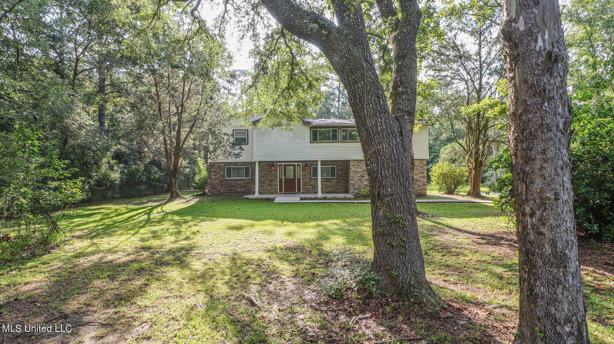 14148 John Lee Road Biloxi, MS 39532 - Photo 2 of 33 14148 John Lee-14037