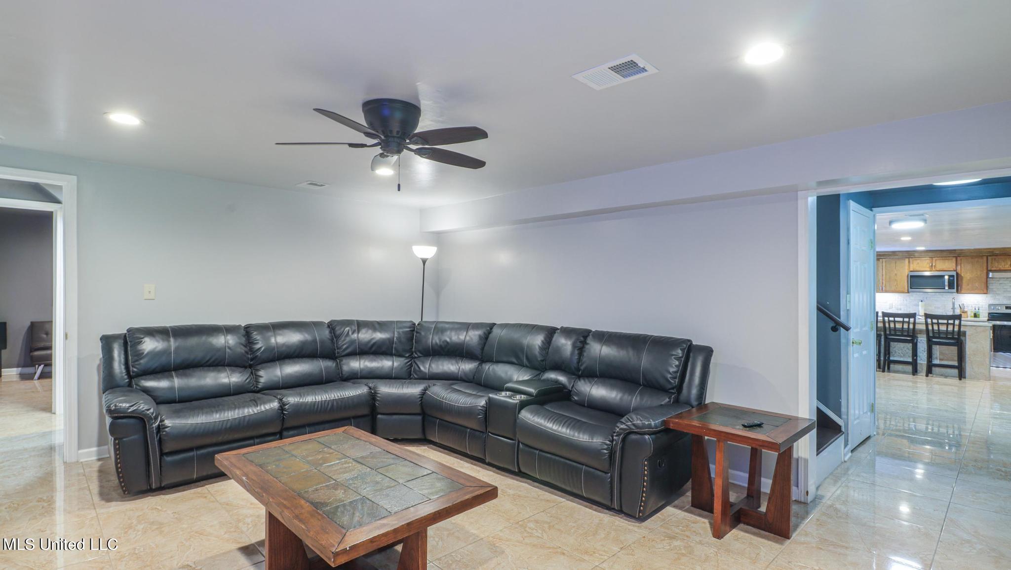 14148 John Lee Road Biloxi, MS 39532 - Photo 9 of 33 14148 John Lee-14007