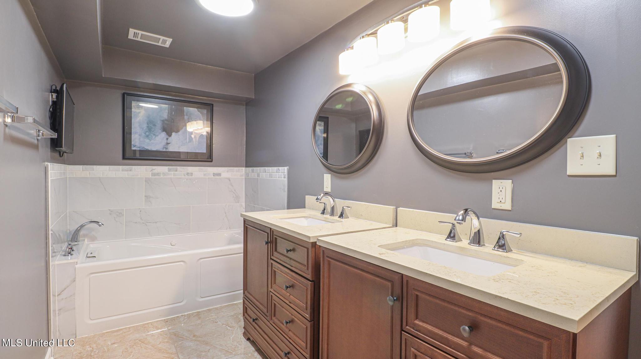 14148 John Lee Road Biloxi, MS 39532 - Photo 10 of 33 14148 John Lee-14008