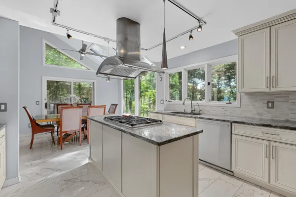 $995,500 | 7129 Lakeridge Place, Kalamazoo, MI 49009