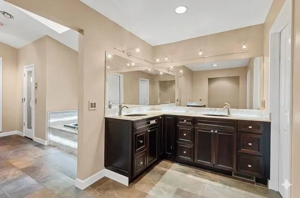 $995,500 | 7129 Lakeridge Place, Kalamazoo, MI 49009