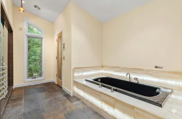$995,500 | 7129 Lakeridge Place, Kalamazoo, MI 49009