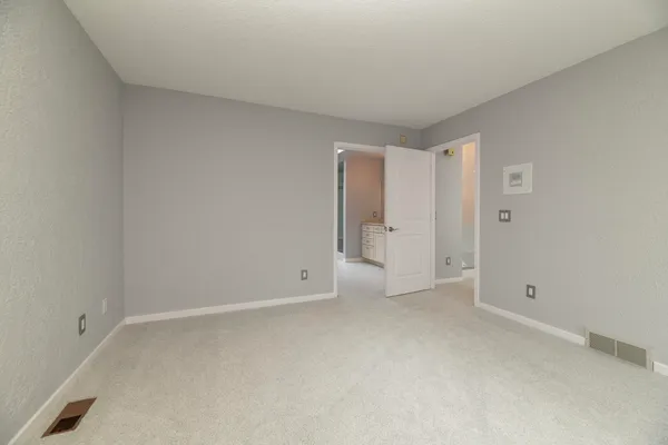 $995,500 | 7129 Lakeridge Place, Kalamazoo, MI 49009