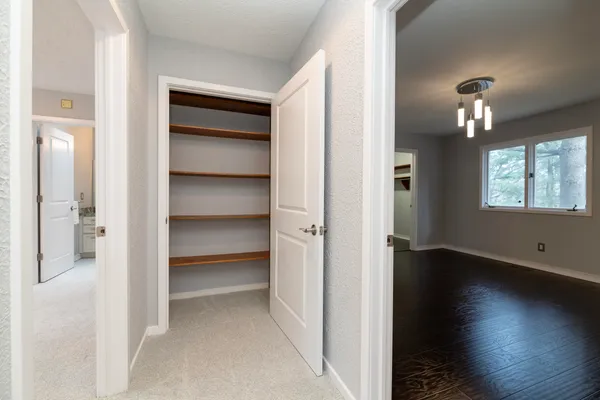 $995,500 | 7129 Lakeridge Place, Kalamazoo, MI 49009
