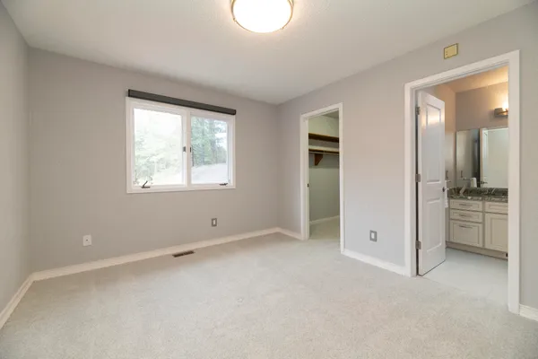 $995,500 | 7129 Lakeridge Place, Kalamazoo, MI 49009