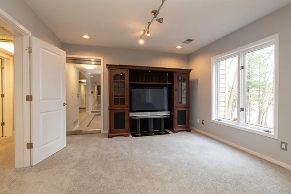 $995,500 | 7129 Lakeridge Place, Kalamazoo, MI 49009
