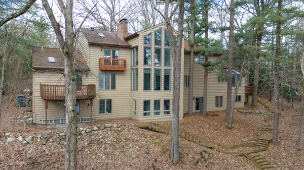 $995,500 | 7129 Lakeridge Place, Kalamazoo, MI 49009