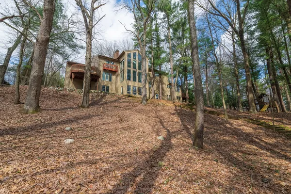 $995,500 | 7129 Lakeridge Place, Kalamazoo, MI 49009
