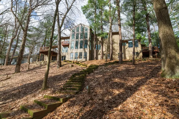 $995,500 | 7129 Lakeridge Place, Kalamazoo, MI 49009