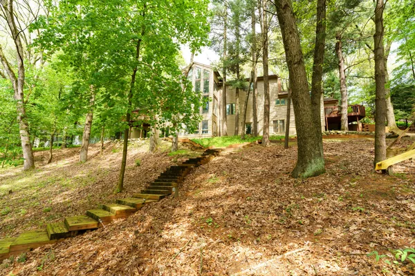$995,500 | 7129 Lakeridge Place, Kalamazoo, MI 49009