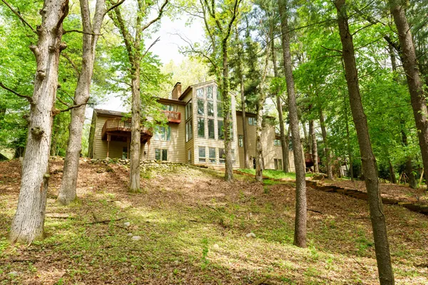 $995,500 | 7129 Lakeridge Place, Kalamazoo, MI 49009