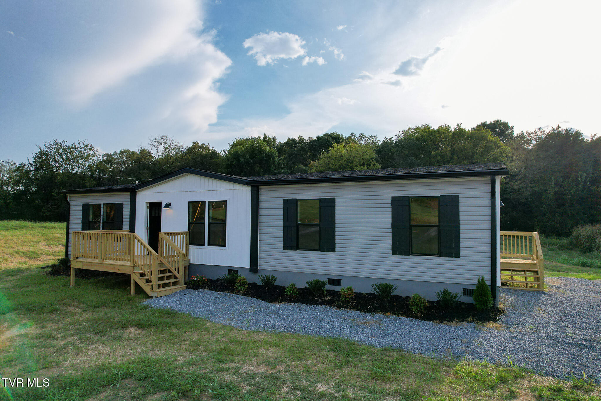 595 McDonald Road Midway, TN 37809 - Photo 23 of 39 Front