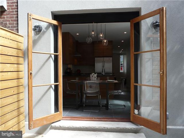 $730,000 | 326 South Smedley Street, Philadelphia, PA 19103