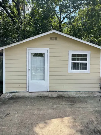 $850 | 1472 1/2 Godwin Street, Houston, TX 77023