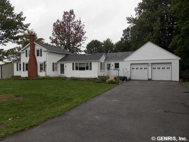 13323 Eagle Harbor-Knowlesville Road Albion, NY 14411 - Photo 1 of 1 Exterior Front