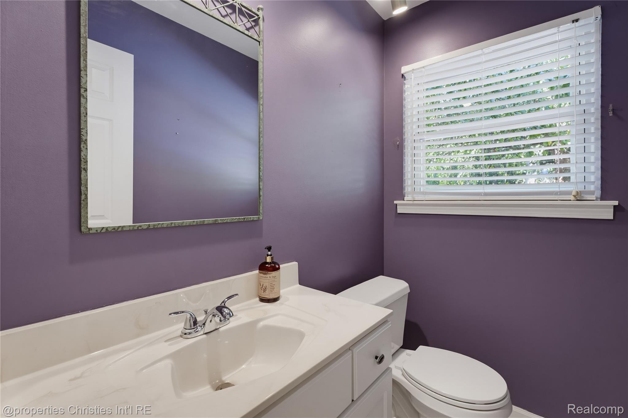 3560 Beach Road Troy, MI 48084 - Photo 14 of 40 16.jpg