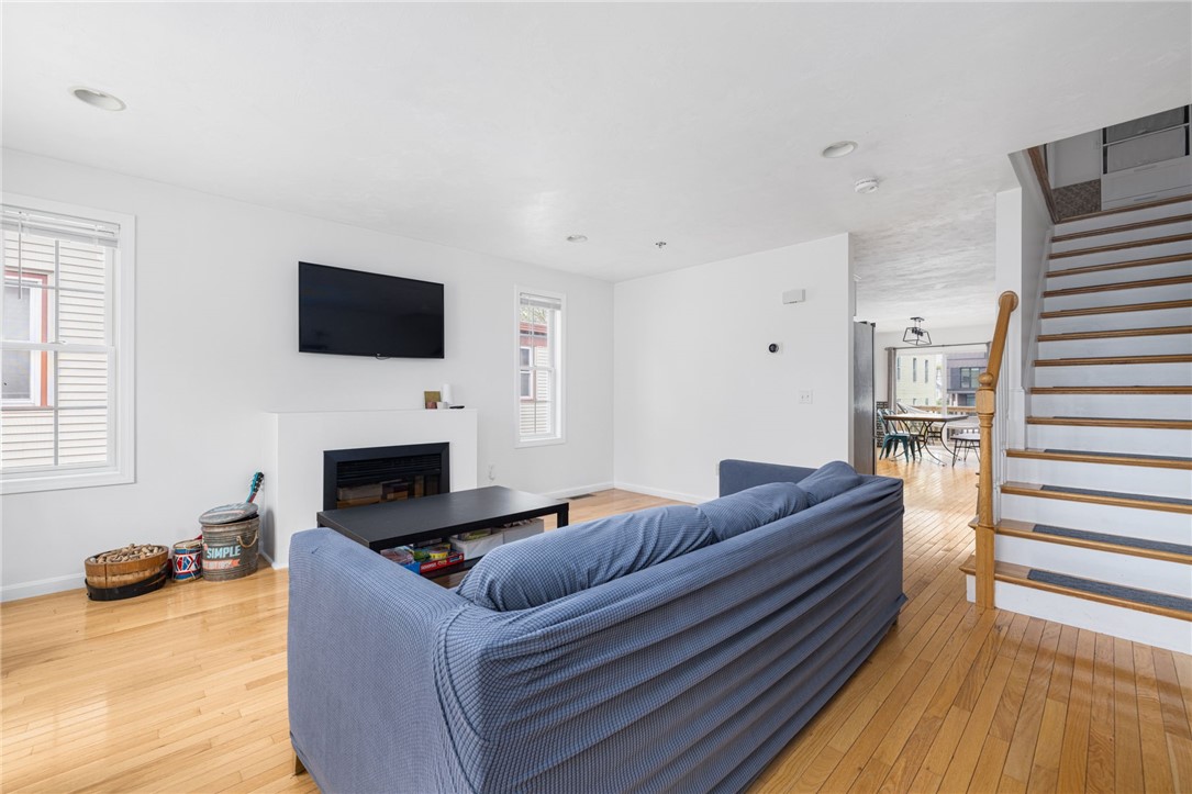 26 7th Street, Unit 1 Providence, RI 02906 - Photo 17 of 40