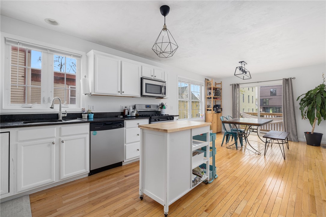 26 7th Street, Unit 1 Providence, RI 02906 - Photo 8 of 40