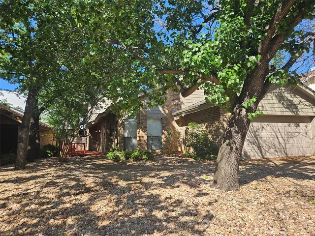 $2,300 | 108 Summit Cove, Trophy Club, TX 76262
