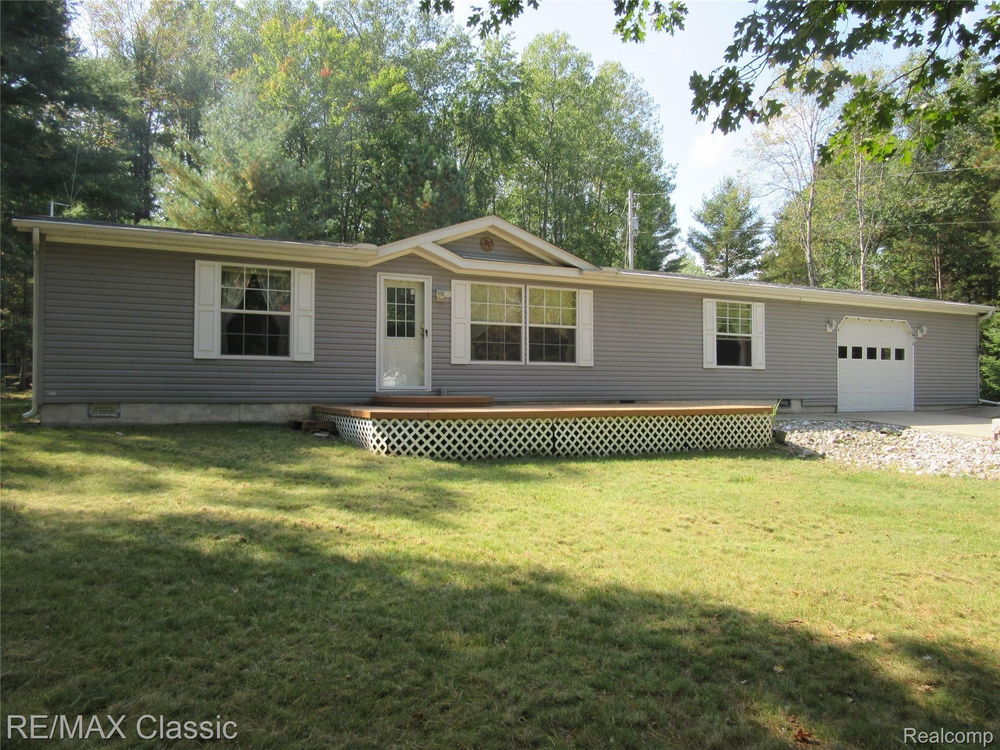7480 Oak Road St. Helen, MI 48656 - Photo 1 of 21 7480 Oak Rd 002.JPG