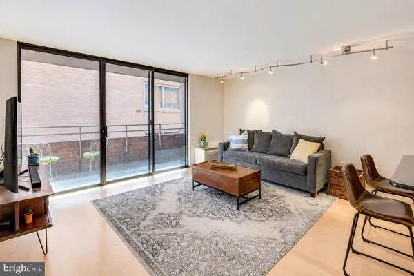 $430,000 | 2141 P Street Northwest, Unit 901, Washington, DC 20037