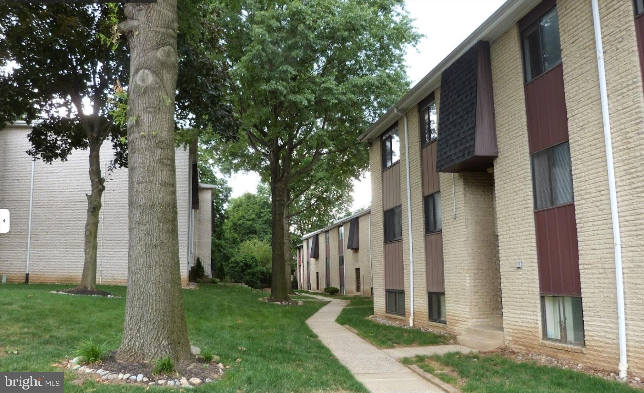 8030 Ditman Street, Unit 21D Philadelphia, PA 19136 - Photo 3 of 34 Walking area