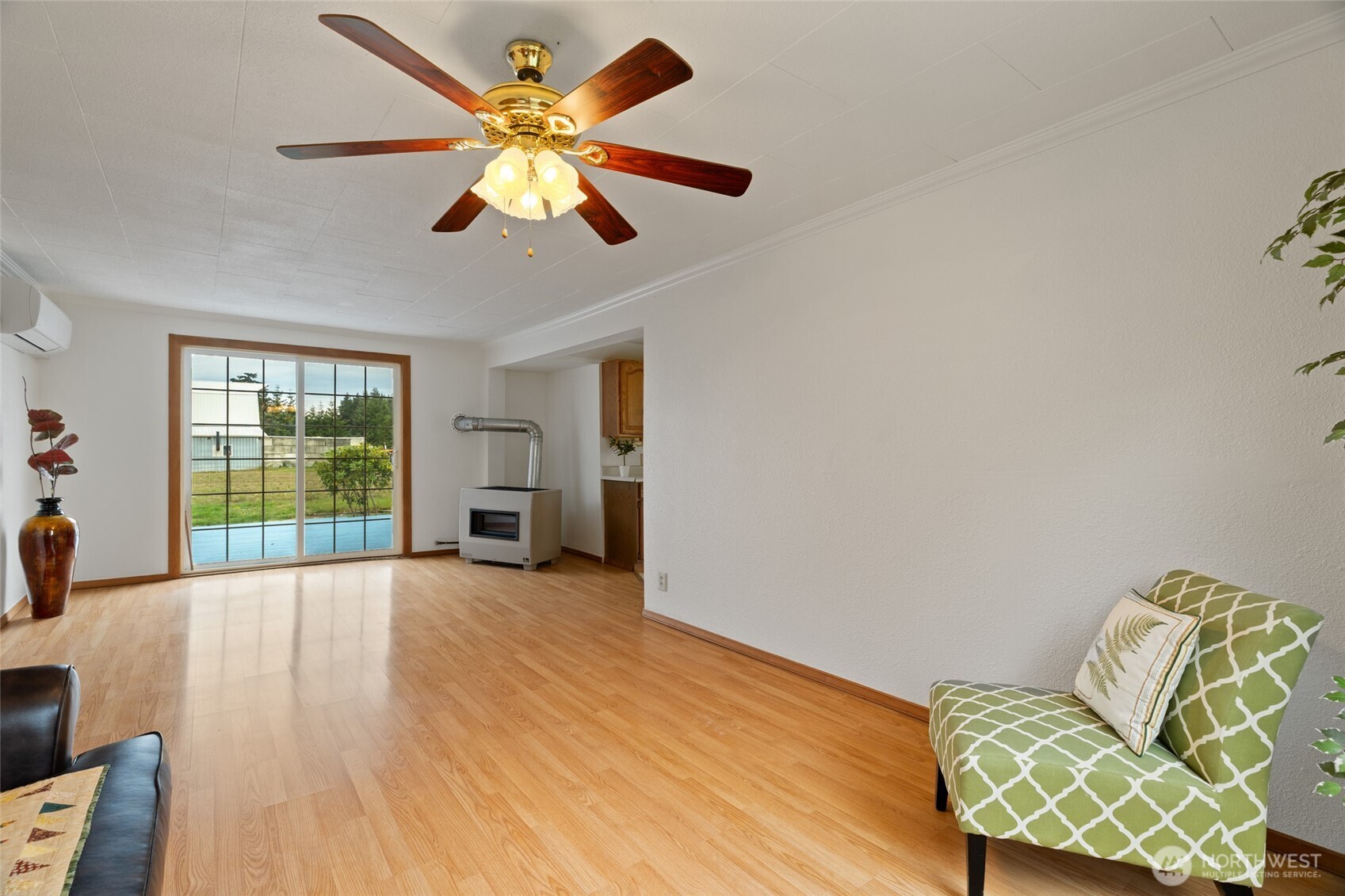 7007 Dahlberg Road Ferndale, WA 98248 - Photo 13 of 35 a view of livingroom with furniture and ceiling fan
