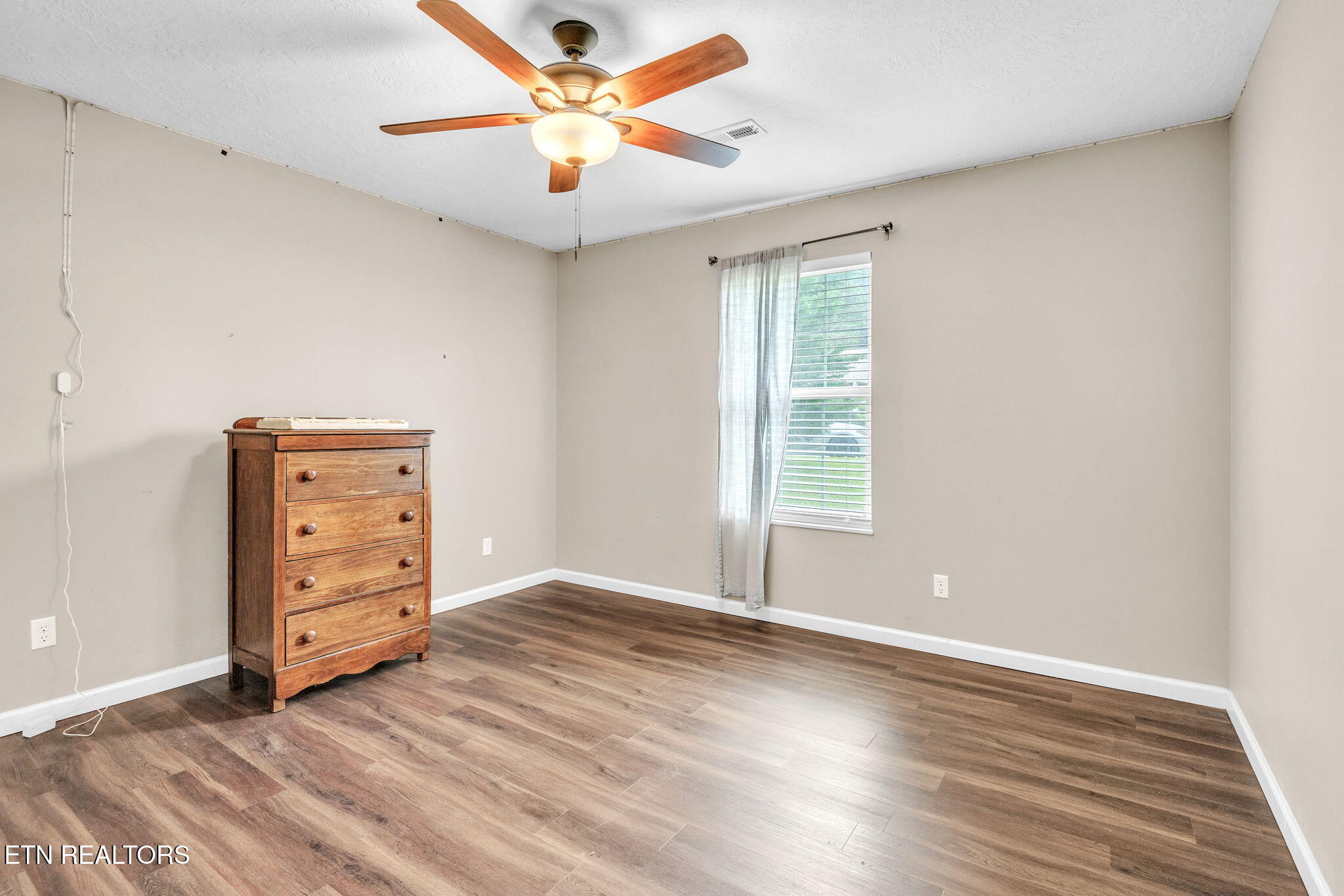 7157 Alice Springs Lane Corryton, TN 37721 - Photo 9 of 21 22-web-or-mls-7157 Alice Springs-7627