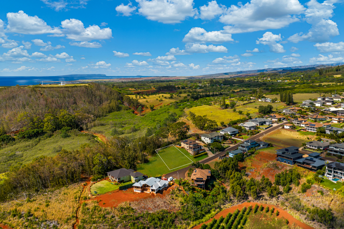 38 Kua'ainā Street Kalaheo, HI 96741 - Photo 13 of 18 a view of a city with an ocean
