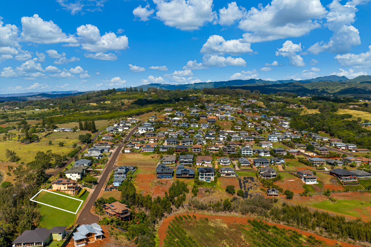 38 Kua'ainā Street Kalaheo, HI 96741 - Photo 4 of 18 a view of a city